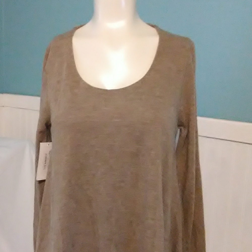 **SALE** Umgee usa Blouse - Picture 2 of 4